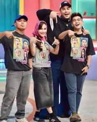 Dikabarkan Lagi Dekat dengan Desy Ratnasari, Ivan Gunawan Senang Ruben Onsu Punya Teman Bicara