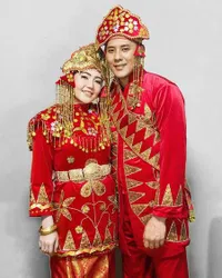 Dikabarkan Sudah Nikah, Intip Potret Via Vallen dan Chevra Papinka yang Makin Mesra - Netizen: Sudah Ada Teman Sahur Nih!