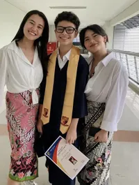 Dikenal Akrab dan Mirip Banget, Ini Potret Kedekatan Zahwa Massaid dan Aaliyah Massaid - Bak Putri Kembar!