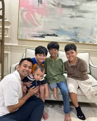 Dikenal Cool Abis, 8 Potret Rafathar Saat Main dengan Anak Berkebutuhan Khusus Ini Banjir Pujian