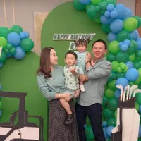 Dikenal Dengan Sosoknya yang Tegas dan Galak, Begini Potret Lemah Lembut Ahok Saat Momong Kedua Anaknya