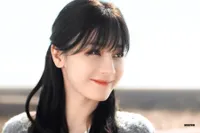 Dilraba Dilmurat Tampil Mencuri Perhatian dalam Teaser 'A DUET IN BLUE'