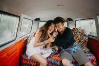 Dimas Anggara dan Nadine Lanjut Photoshoot Mesra di Pantai