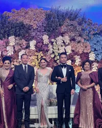 Dimeriahkan oleh Sheila On 7, Ini 10 Potret Resepsi Pernikahan Jessica Mila dan Yakup Hasibuan yang Digelar Mewah di Hotel Bintang 5 - Dihadiri Luna Maya hingga Vidi Aldiano