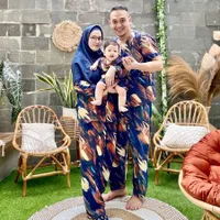 Dinanti 7 Tahun, Ini 9 Foto Khaleed Anak Lyra Virna dan Fadlan Muhammad - Masih Bayi Sudah Ganteng Banget