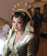 Dinikahi Bule Italia, Cicit Cantik Soeharto Gelar Pesta Adat Jawa