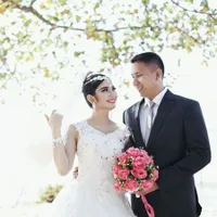 Dinikahi Perwira TNI, Winda Khair Bulan Madu Romantis di Bali