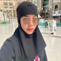 Dipanggil Budhe Hingga Wajahnya Dihina Netizen, 11 Potret Nadya Arifta yang Kembali Aktif di Instagram - Dituding Pansos