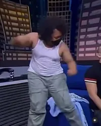 Disebut 2 Hari Hasilkan 200 Juta, 11 Potret Sederhana dan Kocak Marshel Widianto - Konsisten Pakai Singlet Sampai Paris