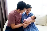 Disebut Miliki Wajah Hoki Seperti Papanya, Ini 8 Potret Baby Julia Putri Jessica Tanoe yang Kini Berusia 3 Minggu 