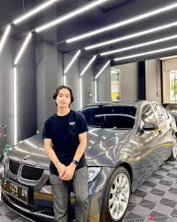 Disebut Mirip Iqbaal Ramadhan, Intip 9 Potret Terbaru Bowo Tik Tok yang Kini Makin Ganteng Dengan Rambut Gondrong dan Kumis Tipis