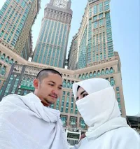 Disebut Nggak Kalah Cantik Sama Dewi Perssik, Angga Wijaya Akhirnya Perlihatkan Wajah Wanita yang Diduga Sebagai Istrinya