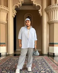 Disebut Nikita Mirzani Musyrik Karena Pernah Main Dukun, Ivan Gunawan Tetap Santai Liburan di Dubai