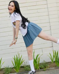 Disebut Sebagai Salah Satu Pedangdut Tercantik, 8 Potret Arlida Putri Pakai Baju SMA - Masih Cocok?