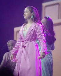 Disebut Sebagai 'Selena Gomez-nya Indonesia', Ini 7 Potret Cantik Putri DA4 yang Kerap Mengaku Jomblo - Suka Minta Dicarikan Jodoh