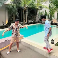 Disebut Tidak Gentle, 8 Potret Reza Arap yang Malah Pamer Liburan di Saat Harus Hadiri Sidang Mediasi - Kini Instagramnya Banjir Hujatan