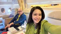 Disebut 'Wanita Udara', Ini 8 Potret Maia Estianty Naik Private Jet Sampai First Class Kala Dampingi Suami Keliling Dunia - Gayanya Santai namun Tetap Berkelas 