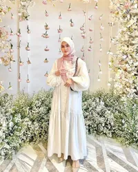 Disorot Saat Tanpa Make Up, Ini 8 Potret Henny Rahman yang Disebut Tak Secantik Larissa Chou - Wajahnya Malah Dinilai Mirip Istri Daus Mini