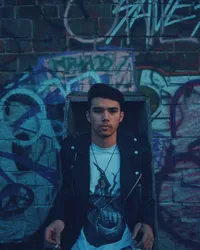 Ditangkap Karena Narkoba, Simak 8 Foto Pesinetron Jeff Smith yang Beradarah Campuran Amerika-Indonesia