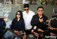 Ditemani Fadly, 8 Potret Fuji Kembali Datangi Polres Metro Jakarta Barat Buntut dari Kasus Dugaan Penggelapan Dana Rp 1,3 Miliar yang Dilakukan Mantan Manajer