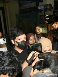 Ditemani Sang Istri, 8 Potret Atta Halilintar Datangi Polres Jakarta Selatan Usai Dituding Nikah Siri dan Digugat Cerai - Ungkapkan Hal Ini