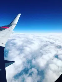 Ditemani Suami Tercinta, Ratu Felisha Kunjungi Kastil Hogwarts 