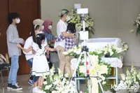 Ditinggal Suami Untuk Selamanya, Potret Tegar Joanna Alexandra Bersama Keempat Buah Hatinya