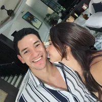 Dituding Rumah Tangganya Sedang Tak Baik, 8 Potret Terbaru Nana Mirdad yang Dibilang Berantem dengan Andrew White - Padahal Mesra Banget