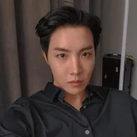 Diumumkan Akan Ambil Liburan Panjang, Yuk Cek Potret Selfie Member BTS Dengan Jidat yang Bikin Mleyot Sebelum Kangen