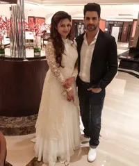 Divyanka 'Mohabbatein' Ultah, Vivek Dahiya Beri Pesta Kejutan 
