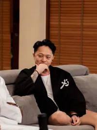 DJ Bravy Ungkap Alasan Pasang Tato Nama Putra Erika Carlina di Jari-Jarinya