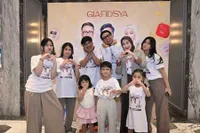 Dokter Reza Gladys dan Suami Hadiahkan Umrah untuk Ressa Rizky Rosano-Mama Ratih