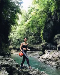 Doyan Olahraga, Ini Deretan Potret Prisia Nasution Pamer Body Goals Langsing dan Perut Rata