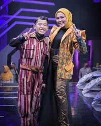 Duet Bareng Hasby, Potret Cantik Selfi Yamma di Panggung Top 6 D'Academy 5