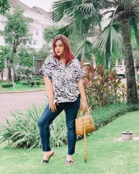 Dulu Disebut Mirip Kerbau dan Tak Cocok dengan Iko Uwais, Ini 7 Potret Audy Item yang Makin Kurus Usai Hempas 15 Kilo Lemak - Kini Banjir Pujian