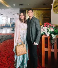Dulu Dituding Awali Hubungan Sebagai Selingkuhan, Ini 8 Potret Kemesraan Iko Uwais dan Audy Item - Jalani 11 Tahun Pernikahan dengan Adem Ayem