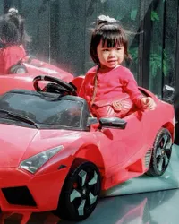 Dulu Jadi Bayi yang Sudah Bisa Bayar Biaya Kelahirannya Sendiri, Ini 7 Potret Alea Putri Raditya Dika yang Kini Nyaris Berusia 3 Tahun 