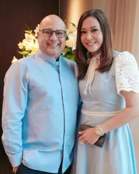 Dulu Nikah Diam-Diam di Jepang, Ini 8 Potret Maia Estianty dan Irwan Mussry Rayakan Anniversary ke-5 di Makkah - Berharap Selalu Harmonis