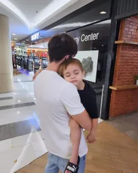 Dulu Sempat Dituding Telantarkan Buah Hati, 8 Potret Stefan William Momong Anak Celine Evangelista - Hot Papa Banget