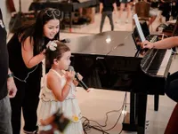 Dulu Wajahnya Disembunyikan, Potret Terbaru Gewa Anak Mendiang Glenn Fredly - Cantik Banget Mirip Sang Ayah