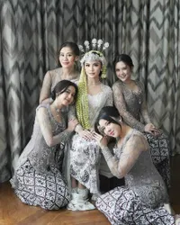 Duo Bestie Cantik, 10 Potret Kebersamaan Aaliyah Massaid dan Mahalini - Sudah Dekat dari Dulu