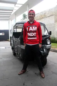 Daniel Mananta Senang Naik Bajaj