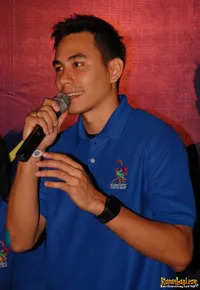 Darius Sinathrya - Donna Agnesia Saling Dukung