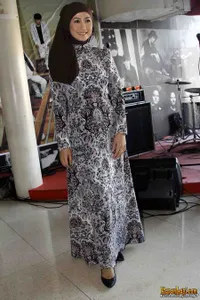 Desy Ratnasari Siapkan Liburan Bersama Putrinya Ke Amerika