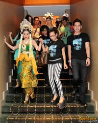 Dewi Perssik di Screening Film PANTAI SELATAN