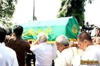 Diiringi Tangis - Prosesi Pemakaman Sutradara Senior Chaerul Umam