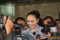 Diperiksa 5 Jam - Angelina Sondakh Diberondong 34 Pertanyaan