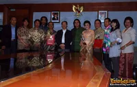 Dwiki Dharmawan - Ita Purnamasari - Didik Nini Thowok