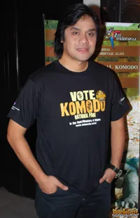 Dwiki Dharmawan di Gedung Kesenian Jakarta