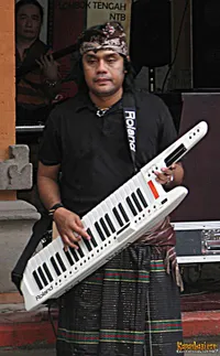 Dwiki Dharmawan di Lombok